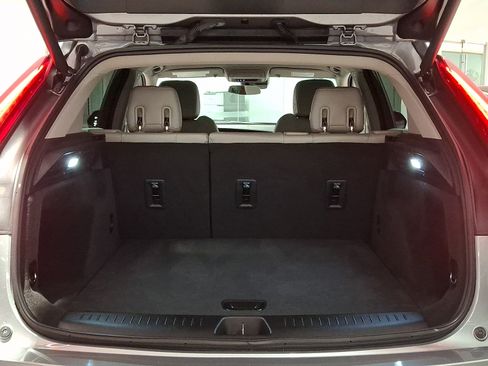 Certified 2023 Cadillac XT4 Luxury w/ Cold Weather Package FWD image 22