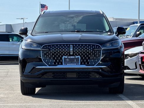 New 2025 Lincoln Aviator Reserve w/ Luxury Package image 8