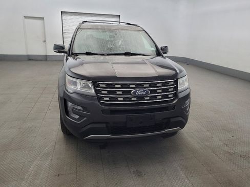 Used 2017 Ford Explorer XLT AWD/4WD image 14