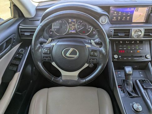 Used 2018 Lexus IS 300 300 w/ Comfort Package image 26