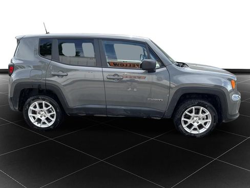 Used 2023 Jeep Renegade Latitude AWD/4WD image 6