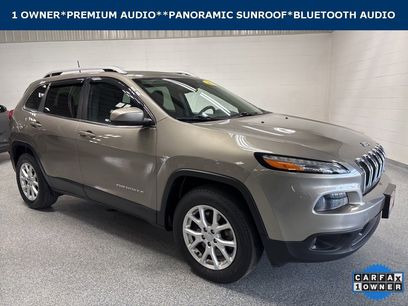 Used 2017 Jeep Cherokee Latitude w/ Comfort/Convenience Group