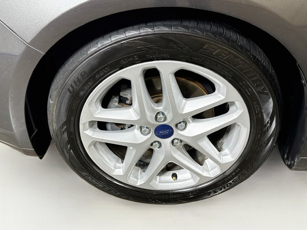 Used 2016 Ford Fusion SE FWD image 36