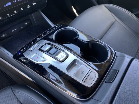Certified 2023 Hyundai Tucson Limited AWD/4WD image 25