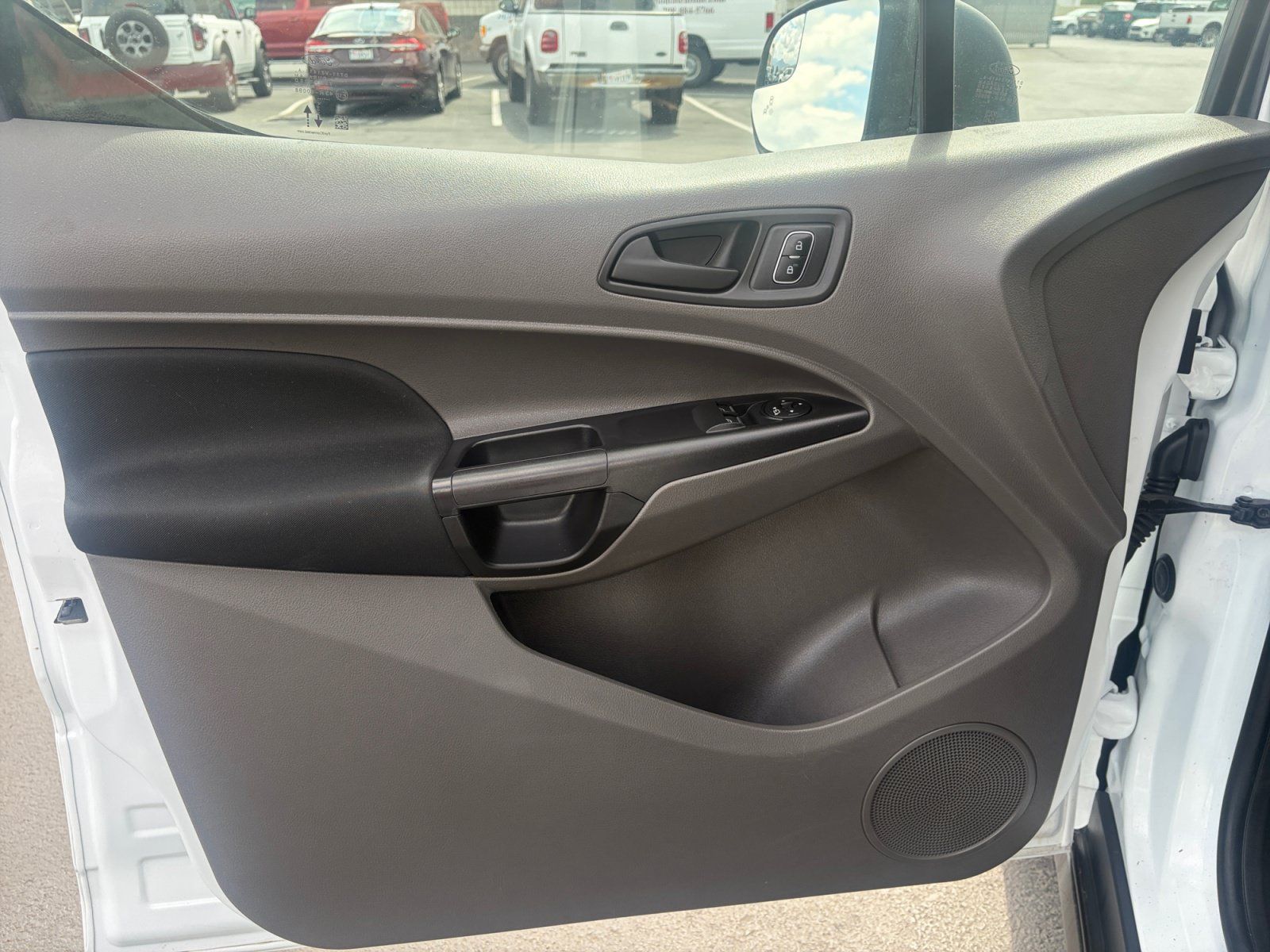 Used 2023 Ford Transit Connect XL FWD image 9