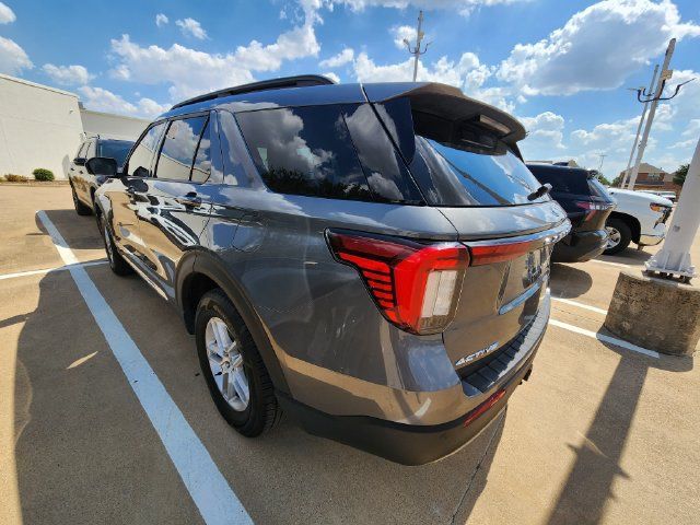 Used 2025 Ford Explorer Active w/ Active Comfort Package RWD image 6