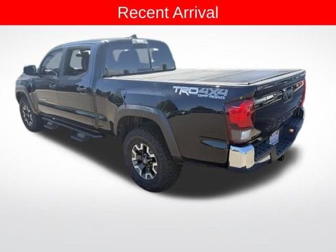 Used 2019 Toyota Tacoma TRD Off-Road w/ TRD Premium Off Road Package AWD/4WD image 6