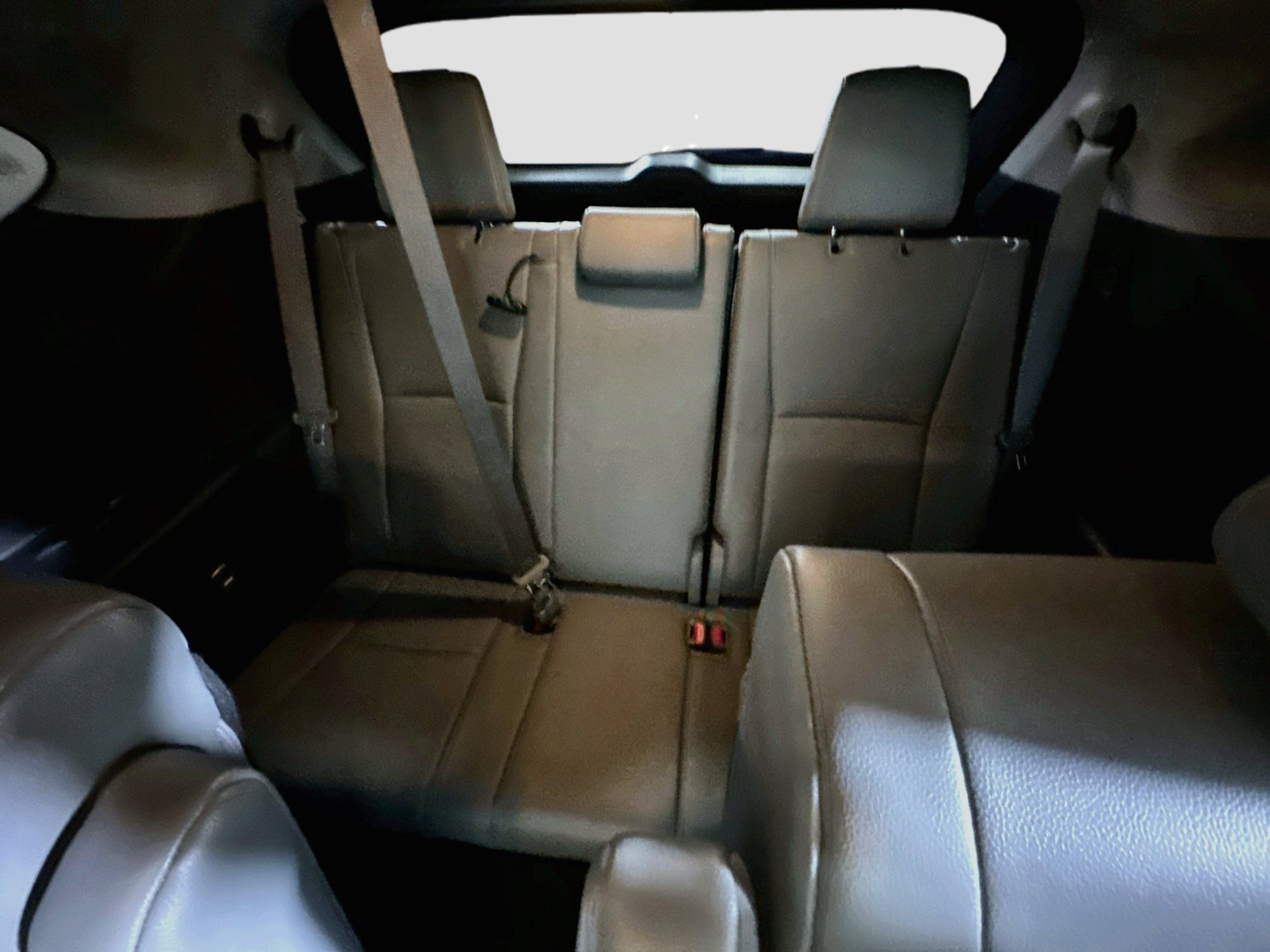 Used 2023 Toyota Highlander XLE FWD image 34
