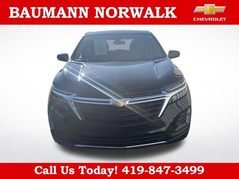 Used 2023 Chevrolet Equinox LT FWD image 2