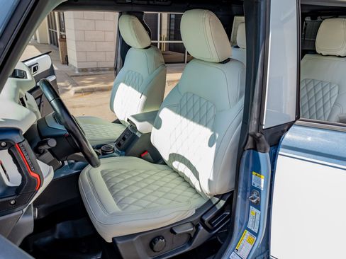 Used 2023 Ford Bronco Heritage Edition image 30