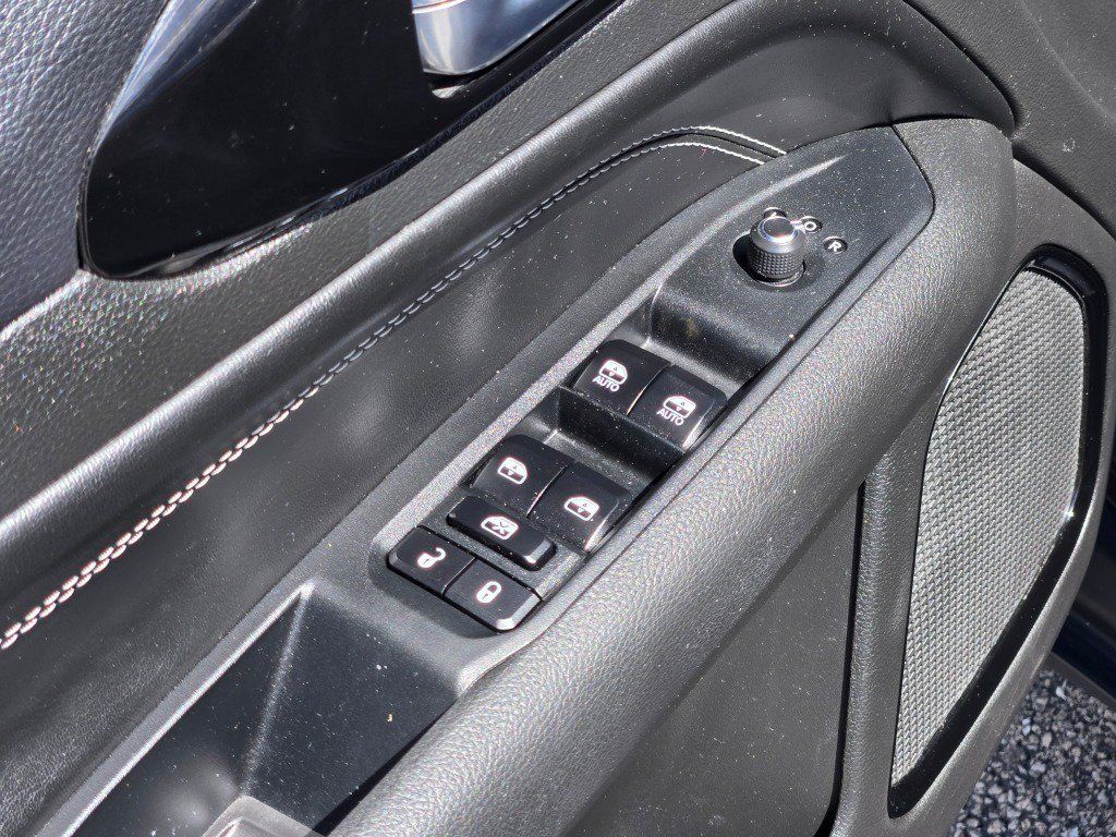 Used 2024 Jeep Compass Latitude w/ Altitude Special Edition AWD/4WD image 21