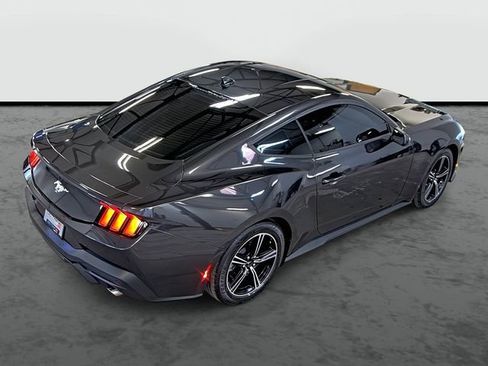Used 2024 Ford Mustang Coupe RWD image 4