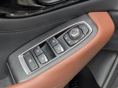 Used 2024 Subaru Outback Touring AWD/4WD image 14