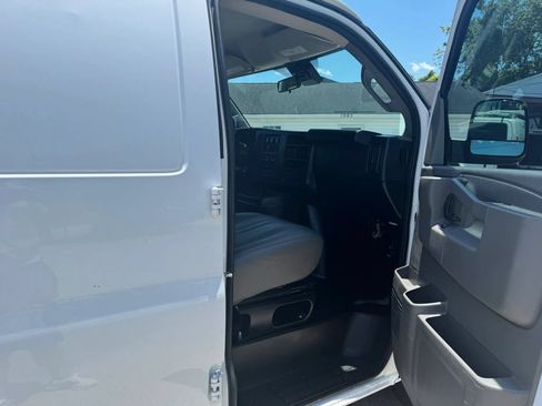 Used 2020 Chevrolet Express 2500 w/ Driver Convenience Package RWD image 19