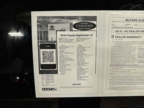 Used 2024 Toyota Highlander LE FWD image 13