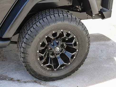 Used 2014 Jeep Wrangler Unlimited Sport AWD/4WD image 6