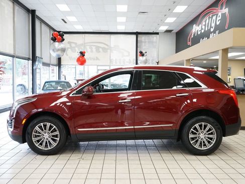 Used 2017 Cadillac XT5 Luxury w/ Driver Awareness Package AWD/4WD image 3