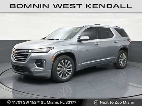 Used 2023 Chevrolet Traverse Premier FWD image 1