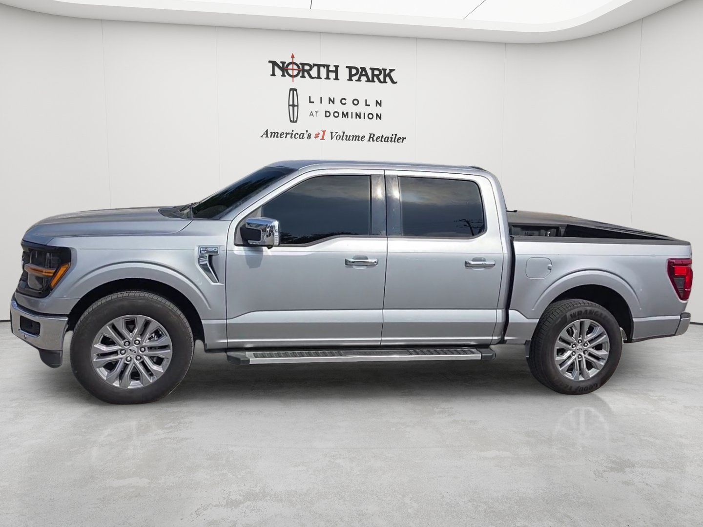 Used 2025 Ford F150 XLT w/ Equipment Group 302A MID RWD image 8