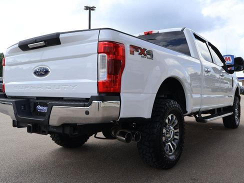 Used 2019 Ford F250 XLT w/ XLT Premium Package AWD/4WD image 6