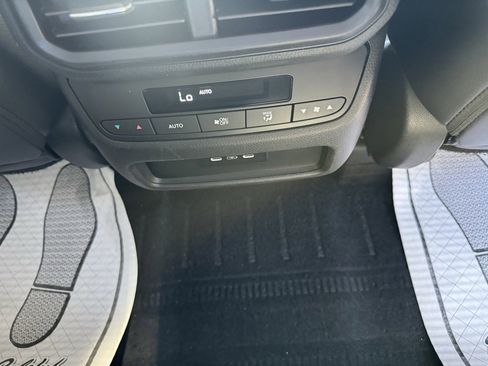 Used 2025 Honda Pilot EX-L image 14