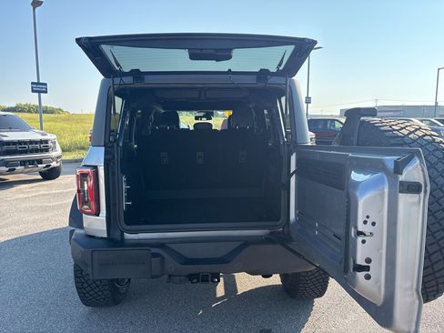 Used 2023 Ford Bronco Wildtrak AWD/4WD image 28