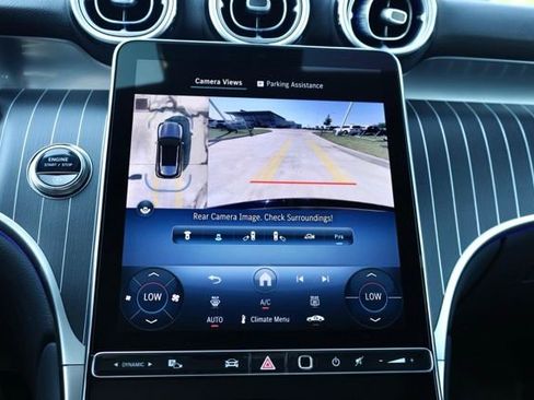 Used 2025 Mercedes-Benz GLC 300 4MATIC image 36
