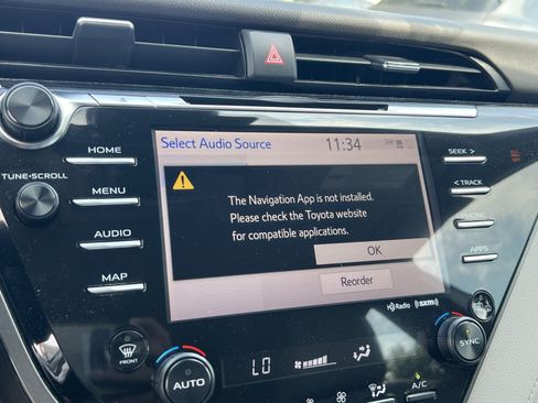 Used 2020 Toyota Camry SE w/ Sunroof Package FWD image 20