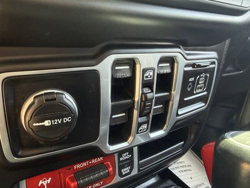 Used 2020 Jeep Gladiator Rubicon AWD/4WD image 42