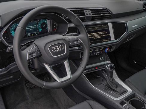 New 2025 Audi Q3 2.0T Premium image 7