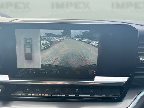 Used 2026 Chevrolet Silverado 1500 High Country AWD/4WD image 23