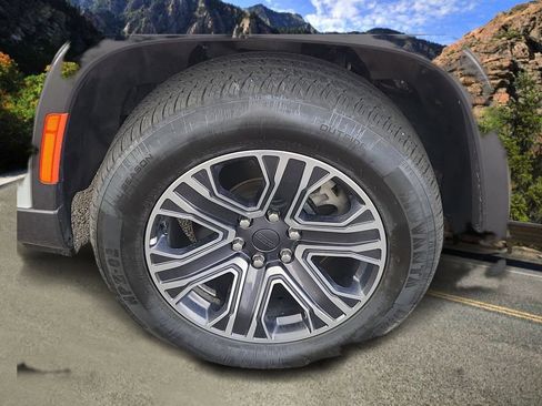 Used 2022 Jeep Wagoneer Series III w/ Flexible Seating Group AWD/4WD image 6