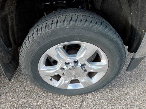 Used 2017 GMC Sierra 2500 SLT w/ Duramax Plus Package AWD/4WD image 36