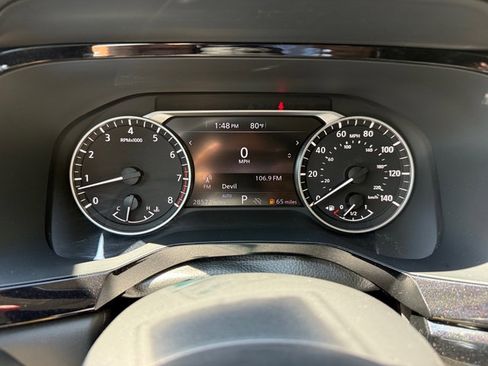 Used 2025 Nissan Pathfinder SV AWD/4WD image 24