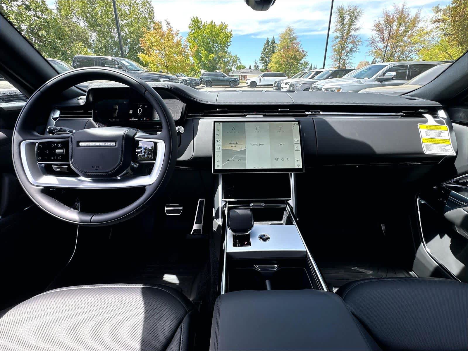 New 2026 Land Rover Range Rover Long Wheelbase SE AWD/4WD image 7