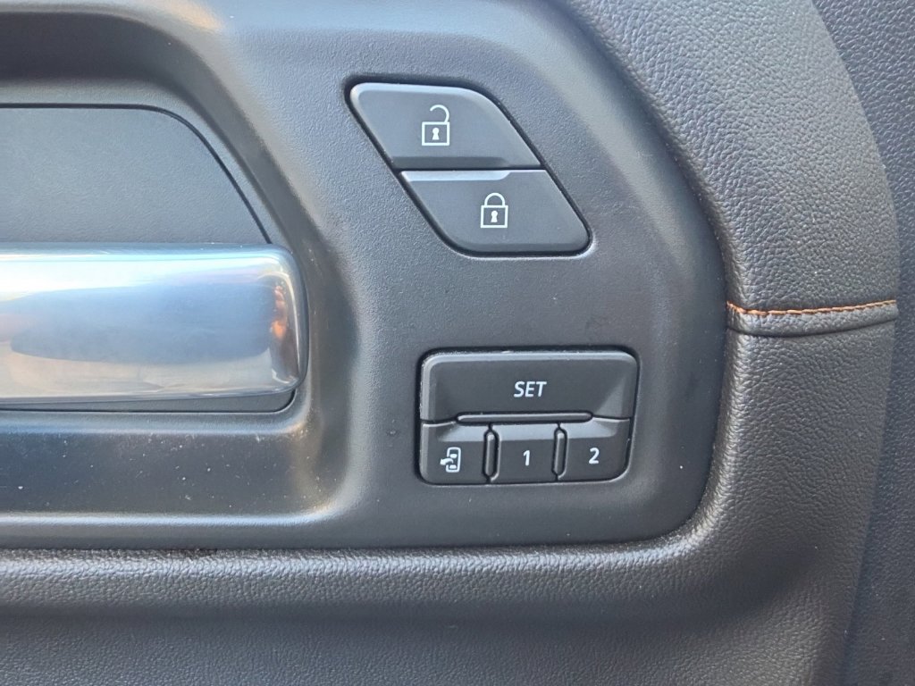 Used 2020 GMC Sierra 1500 AT4 w/ AT4 Premium Package AWD/4WD image 18