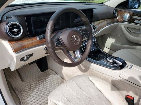 Used 2018 Mercedes-Benz E 400 4MATIC Wagon image 51