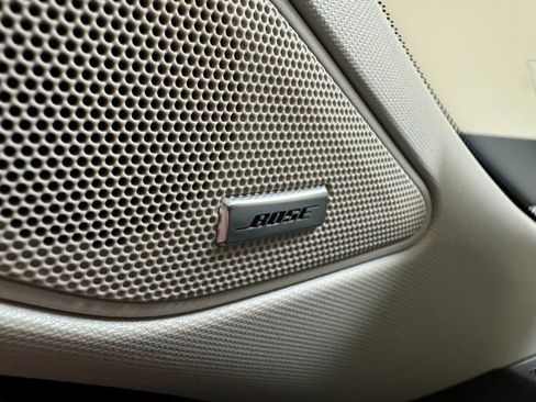 Used 2024 Mitsubishi Outlander 4WD Plug-In Hybrid image 14