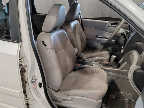 Used 2010 Subaru Forester 2.5X Limited image 22
