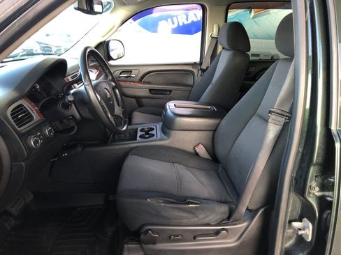 Used 2013 Chevrolet Avalanche LS image 16