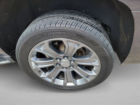 Used 2018 GMC Yukon XL Denali w/ Open Road Package RWD image 12