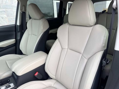 New 2026 Subaru Ascent Limited image 11