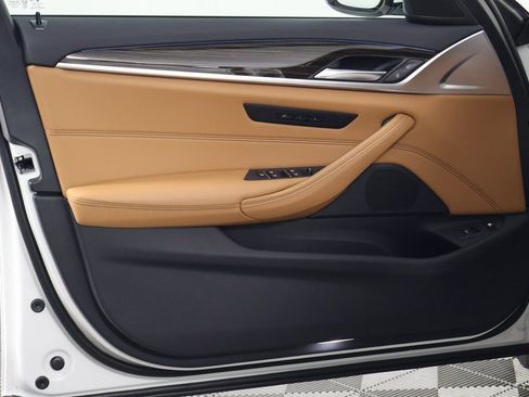 Used 2023 BMW 530e xDrive w/ M Sport Package image 12