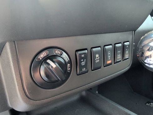 Used 2016 Nissan Frontier PRO-4X w/ Pro-4x Luxury Package AWD/4WD image 17