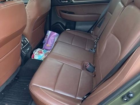 Used 2018 Subaru Outback 3.6R Touring image 14