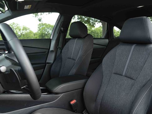 Used 2023 Honda Accord Sport image 17