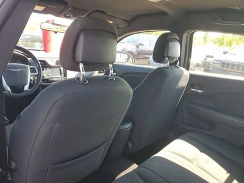 Used 2012 Chrysler 200 Touring FWD image 8