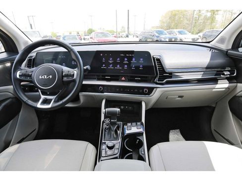 Used 2023 Kia Sportage EX image 6