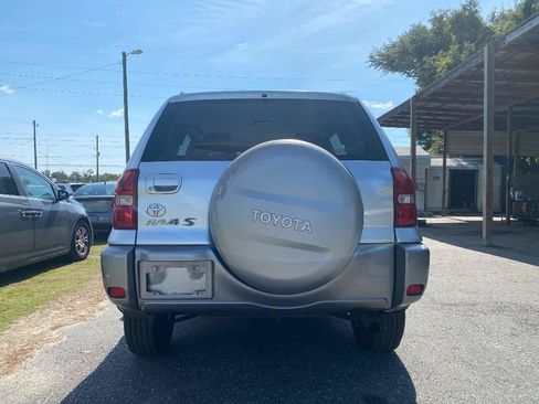 Used 2005 Toyota RAV4 2WD image 9