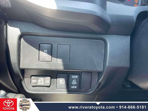 Used 2022 Toyota Tacoma TRD Off-Road w/ Technology Package AWD/4WD image 24